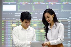 Loạt chính sách kinh tế mới có hiệu lực từ tháng 10/2026