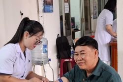 Đẩy nhanh tiến độ khám sức khỏe miễn phí