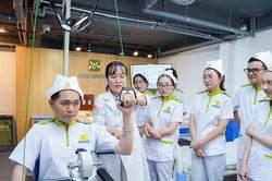 Hướng tới hệ sinh thái chăm sóc người cao tuổi