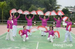 Thể thao vui khỏe tuổi già