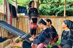 Giữ sắc thổ cẩm Bahnar Kon K’Đĕh giữa nhịp sống mới