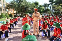 Tuy&ecirc;n truyền ph&aacute;p luật an to&agrave;n giao th&ocirc;ng năm học 2026-2027