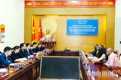 Đoàn đại biểu Đảng Mặt trận Giải phóng Mozambique thăm và làm việc tại Ninh Bình