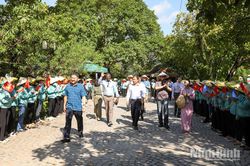 Đoàn công tác Trung tâm Di sản Thế giới UNESCO tham quan, khảo sát Quần thể danh thắng Tràng An