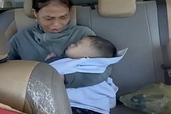 CSGT Nghệ An mở đường đưa bé trai hơn 1 tuổi đuối nước đến bệnh viện cấp cứu