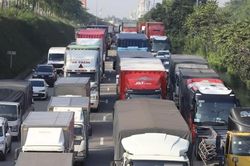 Ùn tắc kéo dài từ Đồng Nai đến cửa ngõ TP Hồ Chí Minh