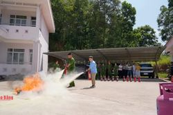 Tập huấn nghiệp vụ phòng cháy, chữa cháy tại Cơ sở cai nghiện ma tuý tỉnh