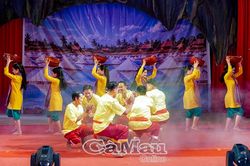 'Làm mới' sân khấu truyền thống mùa lễ Sene Dolta