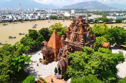 Chiêm ngưỡng kiến trúc độc đáo của di tích ngàn năm tuổi ở Khánh Hoà