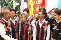 Hà Nội thực hiện chính sách hỗ trợ người có uy tín trong đồng bào dân tộc thiểu số