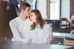 Cung hoàng đạo nam nào chiều vợ nhất? 5 cái tên khiến chị em ao ước