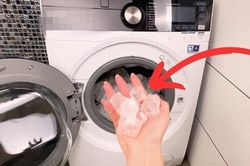 Lợi ích bất ngờ khi cho viên đá lạnh vào máy giặt bạn nên biết