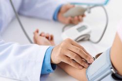 Thanh niên 24 tuổi tăng huyết áp vì thói quen nhiều người trẻ mắc phải