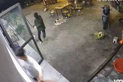 Mâu thuẫn trên TikTok, 10 người bị khởi tố sau vụ chém người tại quán bia