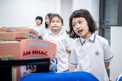 Sắp làm bộ sách giáo khoa mới, từ lớp 1 đến lớp 12