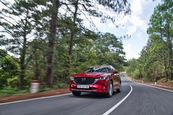 Mazda CX-5 có nên lo ngại khi các đối thủ điện hóa?