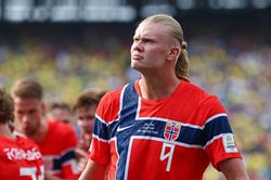 Erling Haaland kiện hãng bay Na Uy vì 'dùng' tóc đuôi ngựa