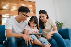 Gia đình, nơi hình thành vết sẹo hay nơi chữa lành?
