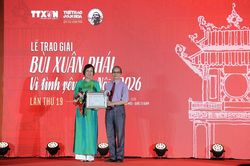 Giải thưởng 'Bùi Xuân Phái - Vì tình yêu Hà Nội':Nhà thơ Bằng Việt nhận Giải thưởng Lớn
