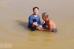 Công an thành phố Huế liên tiếp tham gia cứu người đuối nước