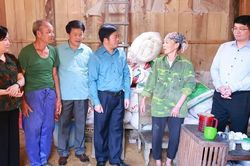 Đẩy nhanh tiến độ xóa nhà tạm vùng ATK