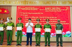 Hải Vân khen thưởng các tập thể, cá nhân thực hiện đợt cao điểm 45 ngày đêm làm sạch địa bàn về ma túy