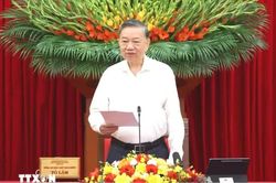 H&igrave;nh th&agrave;nh năng lực nghi&ecirc;n cứu v&agrave; tham mưu chiến lược đ&aacute;p ứng y&ecirc;u cầu ph&aacute;t triển đất nước
