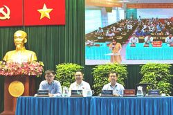 TPHCM đặt mục tiêu tăng trưởng 2 con số, không chạy theo thành tích