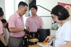 Hơn 500 thí sinh tranh tài tại hội thi làm bánh