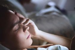 5 thói quen tưởng bình thường nhưng 'bào mòn' sức khỏe mỗi ngày