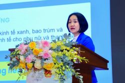 Mở những cánh cửa để trẻ em gái chạm tới ước mơ