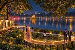 Lắp đặt cầu tạm, khung gương giữa vườn hoa Hồ Hoàn Kiếm