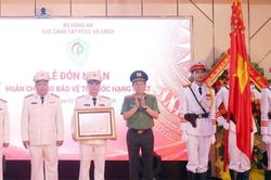 Cục Cảnh sát PCCC và CNCH đón nhận Huân chương Bảo vệ Tổ quốc hạng Nhất