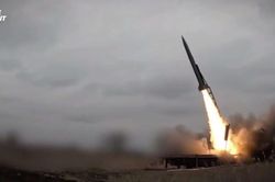 Ukraine lần đầu sử dụng tên lửa đạn đạo FP-7 tấn công lực lượng Nga