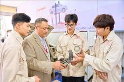 Bồi dưỡng chuẩn nghề nghiệp giảng viên: Giảm lý thuyết, tăng thực hành