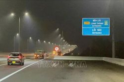 Ngày đầu thông tuyến, cao tốc Bến Lức - Long Thành đón gần 25.000 lượt phương tiện