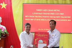 Lãnh đạo Cần Thơ thăm, chúc mừng đồng bào Khmer dịp lễ Sene Dolta