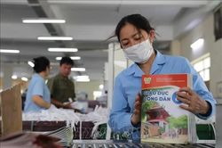Rà soát, bổ sung và hoàn thiện sách giáo khoa
