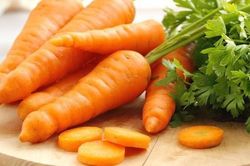 Ăn cà rốt mỗi ngày suốt 4 tháng, người phụ nữ 50 tuổi bất ngờ khi đi khám