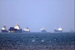 Tàu dầu liên tiếp bị tấn công ở Hormuz