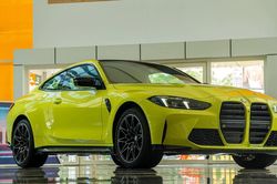 BMW M4 cạnh tranh với mẫu xe nào?