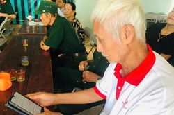 Chi bộ thôn Thăng Long - đưa chuyển đổi số vào sinh hoạt Đảng