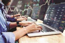 Tự doanh xả gần 350 tỷ đồng hai cổ phiếu ngân hàng