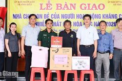Vĩnh Điều trao nhà tình nghĩa trị giá 70 triệu đồng
