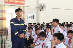 Tuyên truyền phòng cháy chữa cháy và cứu nạn cứu hộ tại Trường THCS và THPT Lương Thế Vinh