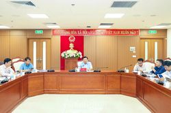 Sớm hoàn thiện Đề án chuyển đổi và phát triển cảng xanh tại Khánh Hòa