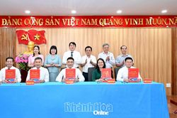 Ban Thường vụ Đảng ủy 5 xã, phường ký kết quy chế phối hợp lãnh đạo, chỉ đạo