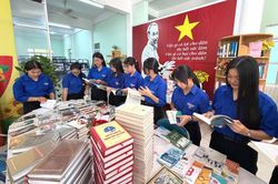 Phường Cam Ranh trưng bày 1.900 bản sách hưởng ứng Tuần lễ học tập suốt đời