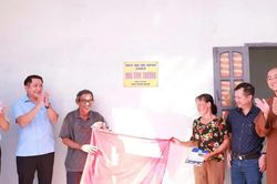 Lâm Đồng: Chùa Phước Quang trao tặng nhà tình thương đến hộ gia đình khó khăn tại xã Nhân Cơ