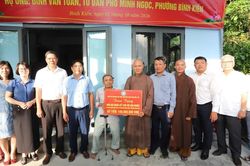 Đắk Lắk: Bàn giao nhà Đại đoàn kết đến hộ cận nghèo tại phường Bình Kiến